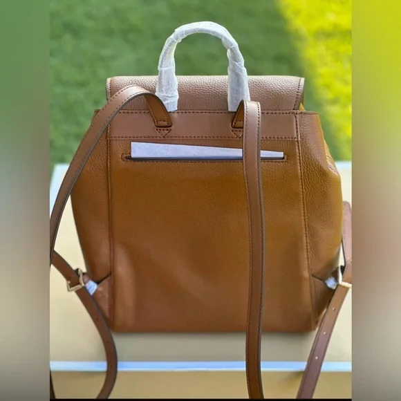 Michael Kors Ginger Medium Backpack with Wallet - www  display picture 1